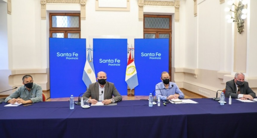 Perotti, junto a intendentes y presidentes comunales analizaron el sistema de salud provincial
