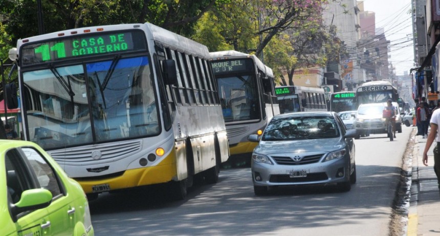 Segunda jornada sin colectivos en la ciudad por el paro de los trabajadores de UTA