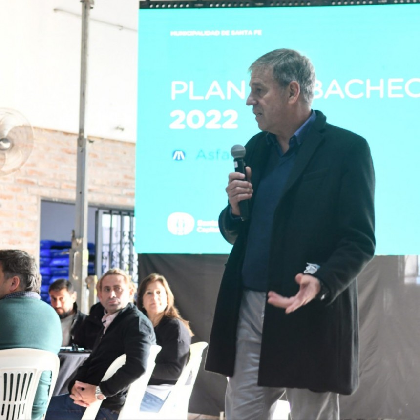 Emilio Jat&oacute;n present&oacute; el Plan Integral de Bacheo 2022