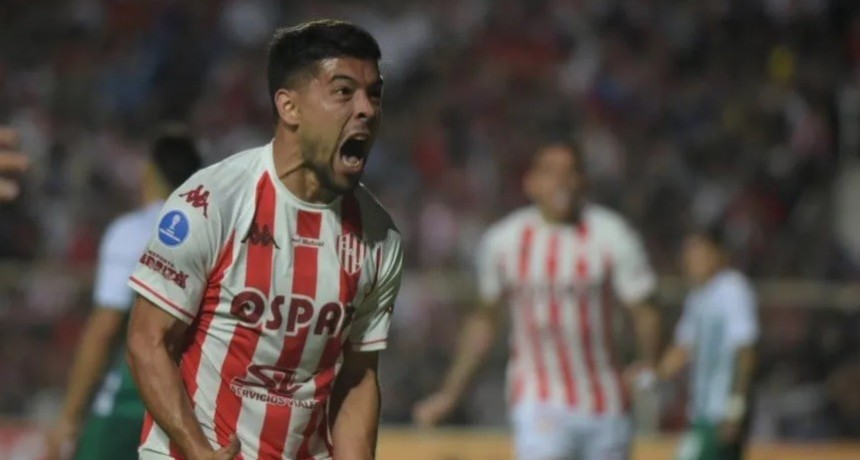 Uni&oacute;n venci&oacute; a Oriente Petrolero y es el &uacute;nico puntero de su grupo