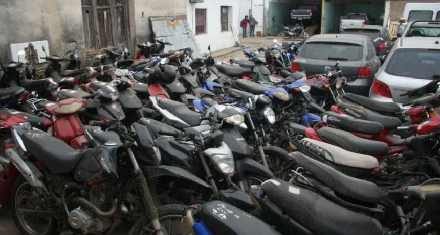 El corral&oacute;n municipal est&aacute; saturado y esperan compactar unas 300 motos