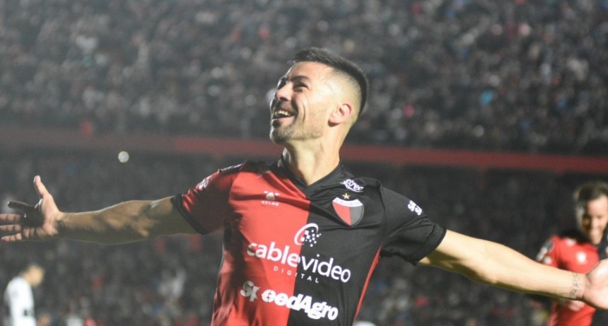 Col&oacute;n venci&oacute; 2-1 a Olimpia y se asegur&oacute; la clasificaci&oacute;n