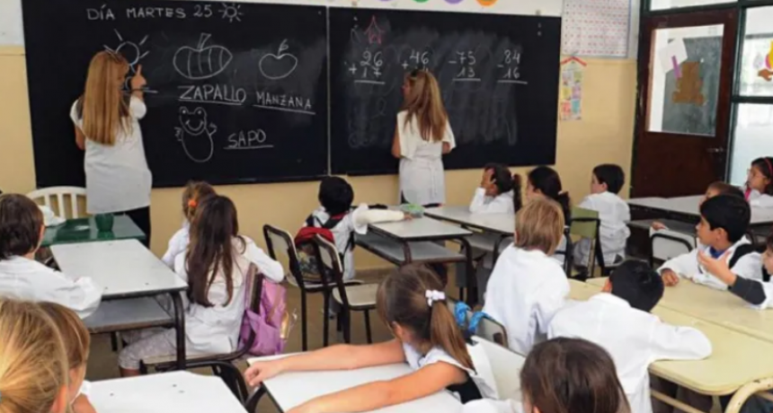 A partir de hoy las escuelas primarias santafesinas tendr&aacute;n 25 horas de clases semanales