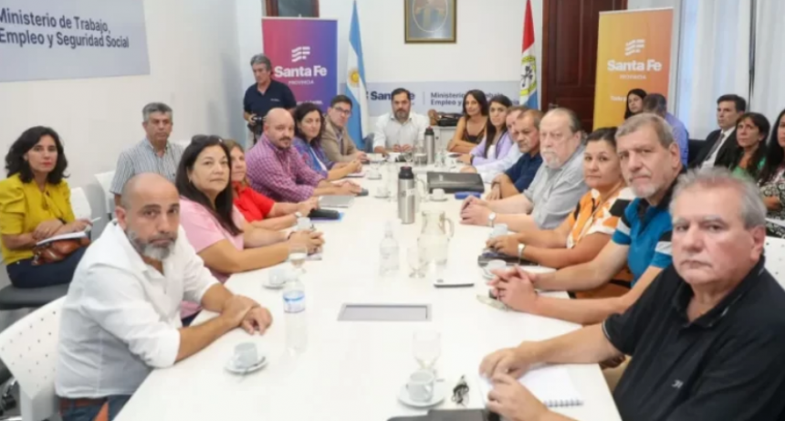 Este lunes se retoma la paritaria con docentes y estatales