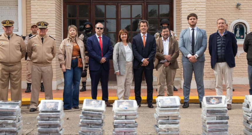 Cocaína en un puerto de Vicentin en San Lorenzo: Bullrich valoró la droga encontrada