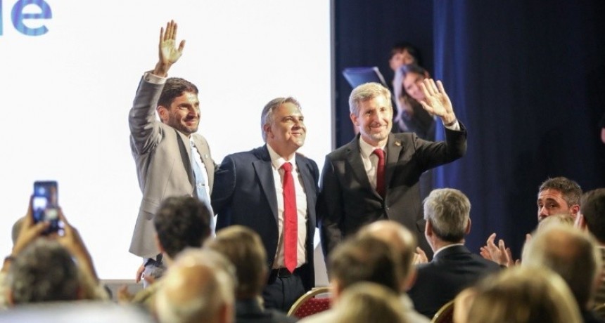 Gobernadores se re&uacute;nen en Paran&aacute; para contraponer una agenda federal al centralismo de Milei