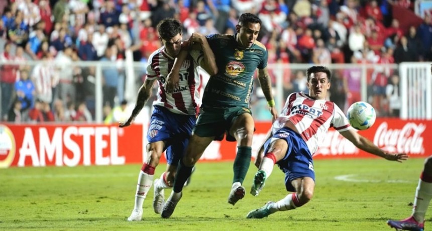 Uni&oacute;n cay&oacute; ante Mushuc Runa y qued&oacute; eliminado de la Copa Sudamericana