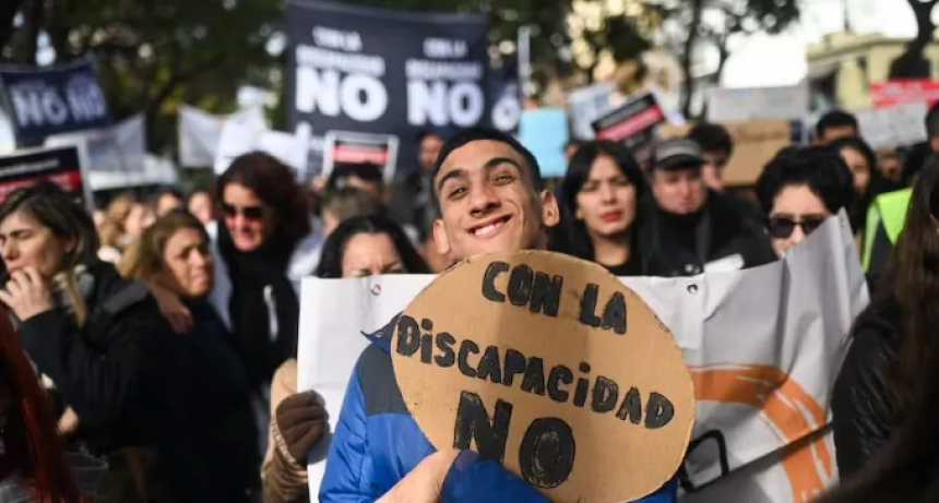 Masiva marcha en Santa Fe por el derecho a la discapacidad