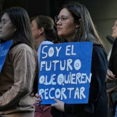 Santa Fe march&oacute; en defensa de la Universidad P&uacute;blica y su financiamiento
