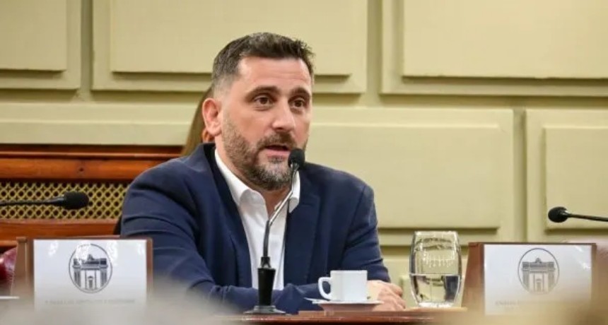 El diputado provincial Mariano Cuvertino (Unidos-PS) present&oacute; un proyecto para solicitar sumar al sector de biocombustibles al directorio de YPF