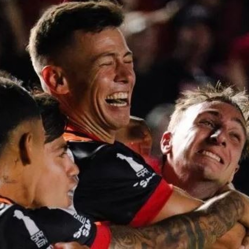 Col&oacute;n volvi&oacute; al triunfo y se prendi&oacute; arriba