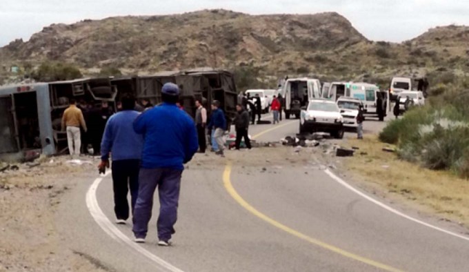 15 muertos tras volcar un micro en San Rafael
