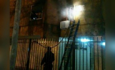 Un incendio gener&oacute; p&aacute;nico en Las Flores II