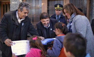 D&iacute;a de la Bandera: Facundo Zuvir&iacute;a se vestir&aacute; de celeste y blanco