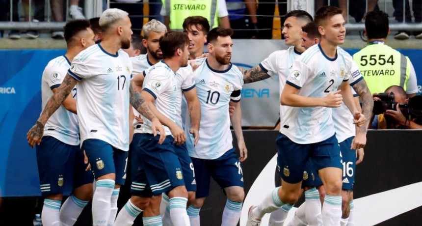 Sin convencer, Argentina venci&oacute; a Qatar y avanz&oacute; a cuartos