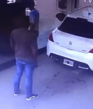 Narco fue a cargar gas y le explot&oacute; el tanque lleno de coca&iacute;na