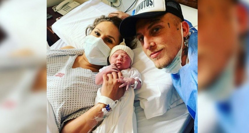 Naci&oacute; Abril, la hija de El Polaco y Barby Silenzi