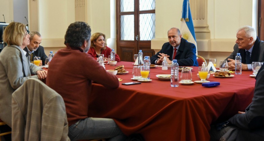 El gobernador destac&oacute; el rol de la Anlis Malbr&aacute;n en la lucha contra la pandemia de Covid-19