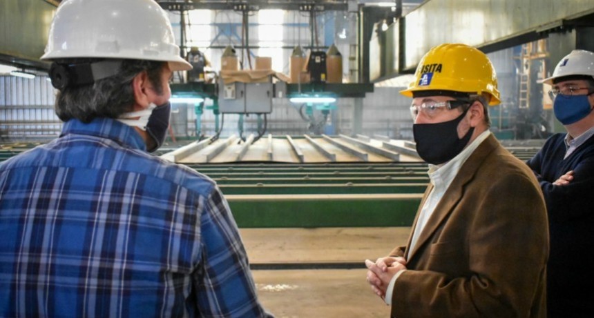 El secretario de Industria visit&oacute; una empresa santafesina que proyecta fabricar barcos pesqueros