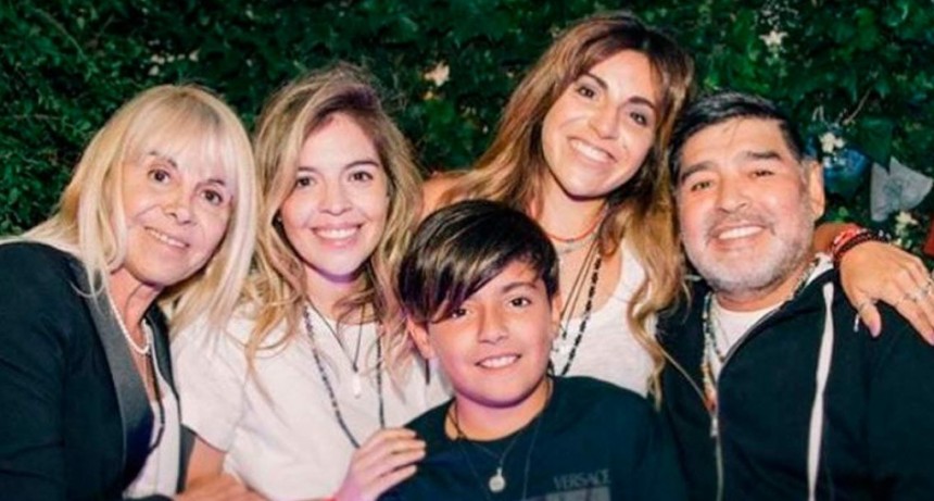 Bloqueada- Dalma Maradona revel&oacute; el modus operandi del entorno del Diez