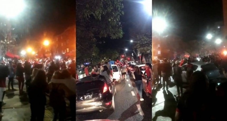 Multitudinarios festejos en Santa Fe tras el t&iacute;tulo de Col&oacute;n
