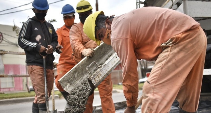 Contin&uacute;a a buen ritmo el Plan de Bacheo en las avenidas de la ciudad