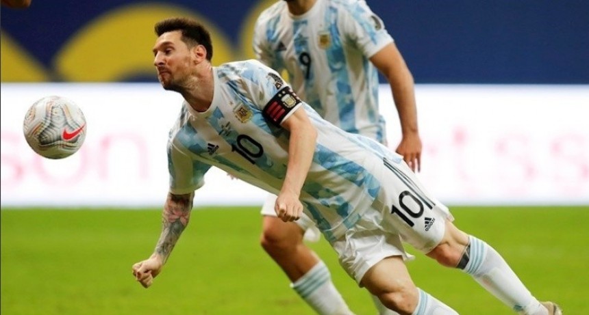 Con Messi, Ag&uuml;ero y Armani, est&aacute; el equipo para el cierre con Bolivia