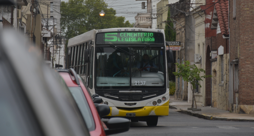  TRANSPORTE Aumenta la tarifa de colectivos en la ciudad de Santa Fe: el boleto saldr&aacute; 69,50 pesos
