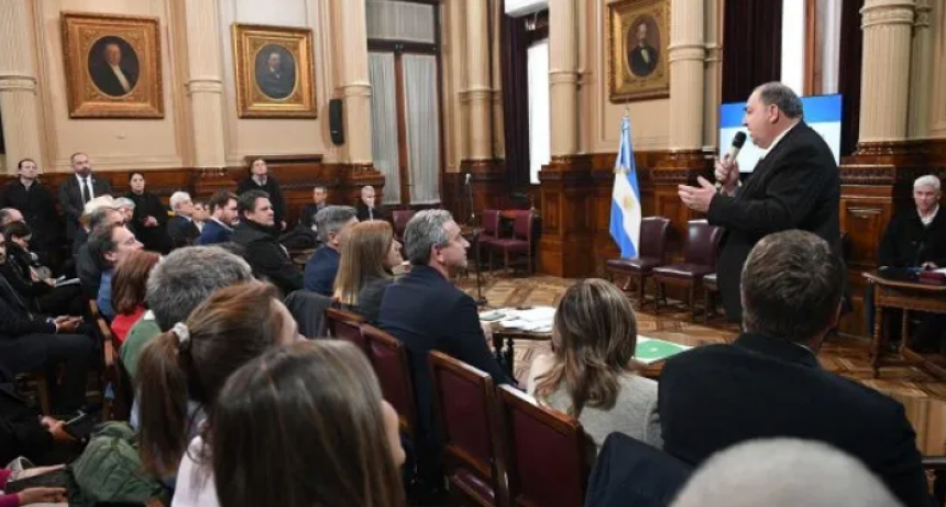 COLECTIVOS Un pasajero del Interior vale cuatro veces menos para Naci&oacute;n que uno de Buenos Aires