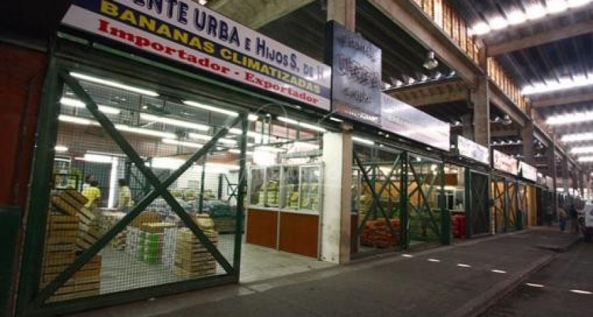 Mercado de Productores de Santa Fe: Lo golpearon y le robaron $20 millones y 9.000 d&oacute;lares