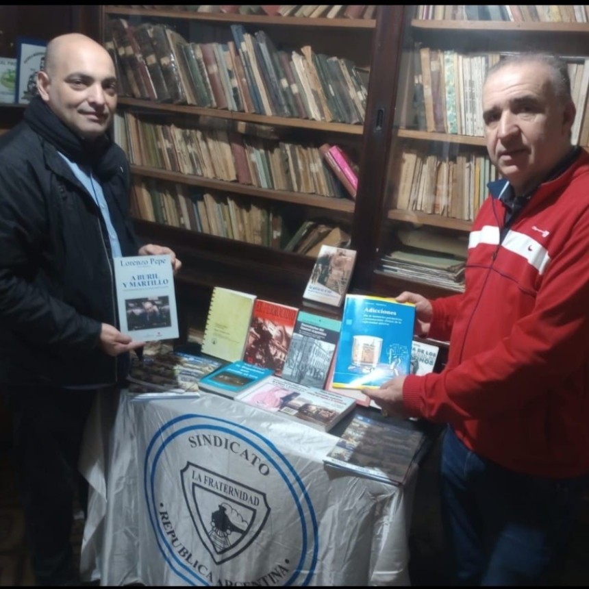 Ariel Sclafani fue reconocido en la Biblioteca Ferroviaria