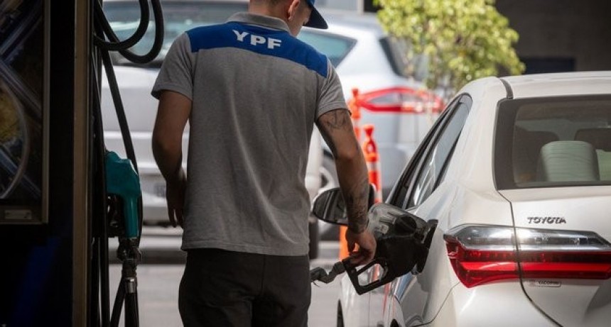 Autorizaron la suba de biocombustibles y se espera otro aumento de naftas