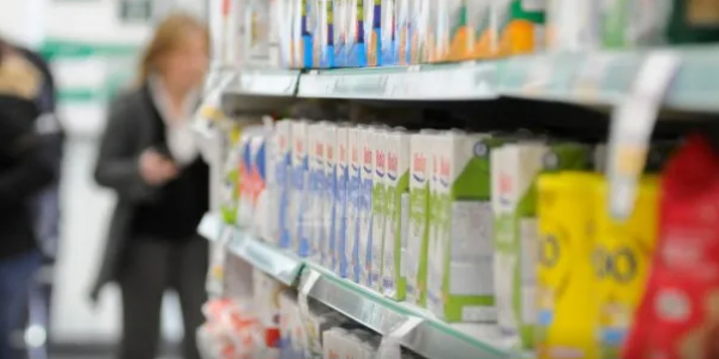 Impacto en Santa Fe: por la ca&iacute;da en el consumo de l&aacute;cteos, este a&ntilde;o la producci&oacute;n de leche retrocedi&oacute; 14,5%