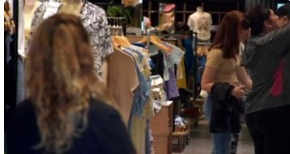 Indicador de la crisis: los despidos acechan a empleados de comercio