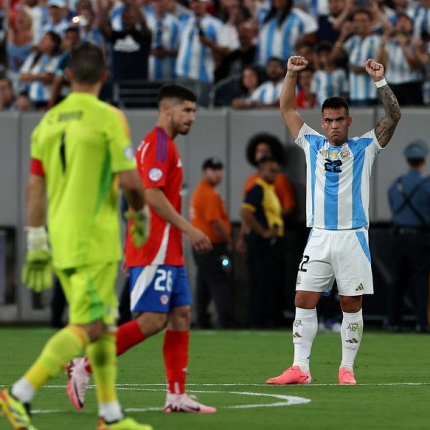 Argentina avanz&oacute; a cuartos tras un ag&oacute;nico triunfo ante Chile con gol de Lautaro
