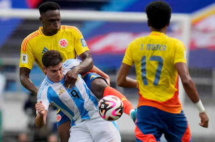 La Selección Argentina se enfrenta a Colombia con el regreso de titular de Lionel Messi