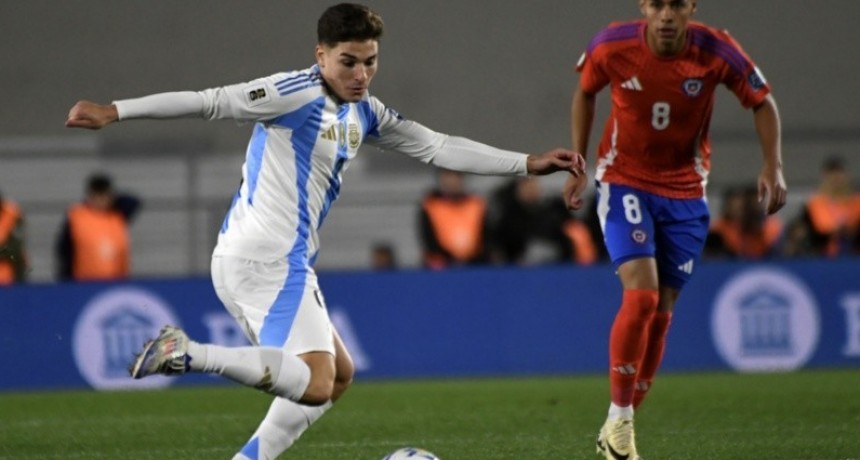 Argentina, ya clasificada y con la vuelta de Messi, visita a un Chile lleno de urgencias