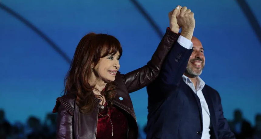 Cristina, en campa&ntilde;a: Si estoy acabada &iquest;por qu&eacute; no me derrotan pol&iacute;ticamente