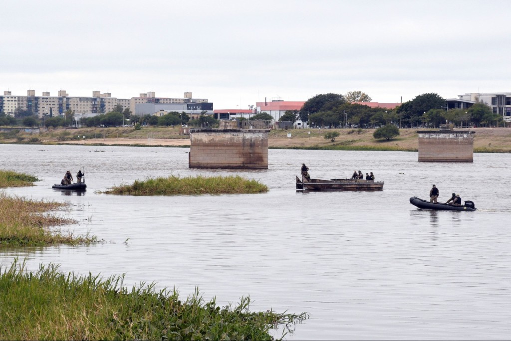 Laguna Set&uacute;bal: Coordinan el plan para retirar los embalsados