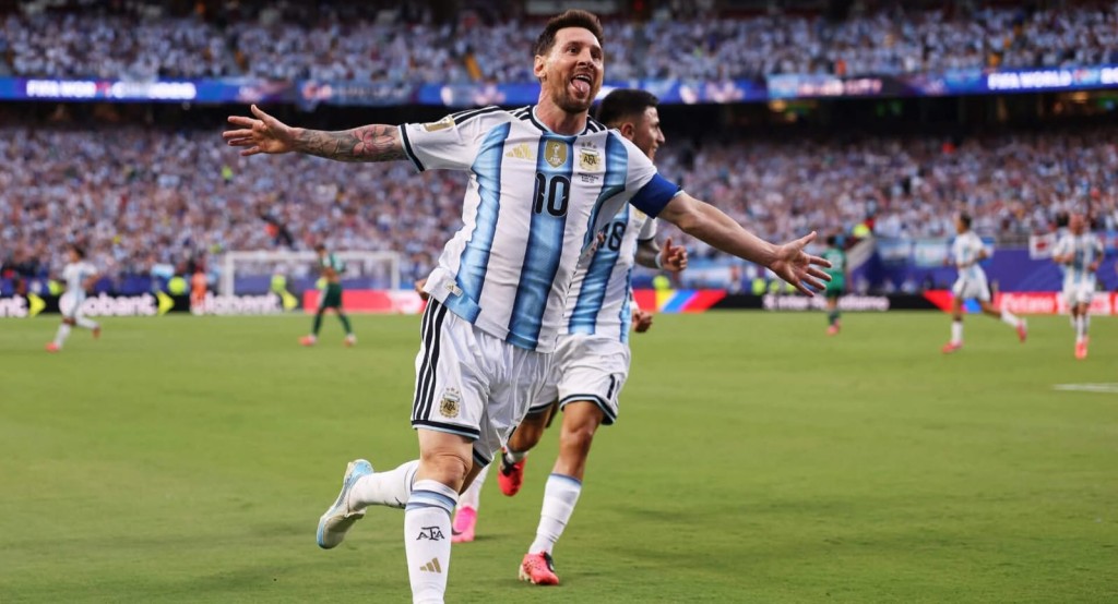 Con Lionel Messi descomunal, Argentina pas&oacute; la primera prueba y le gan&oacute; sin dificultades a Argelia
