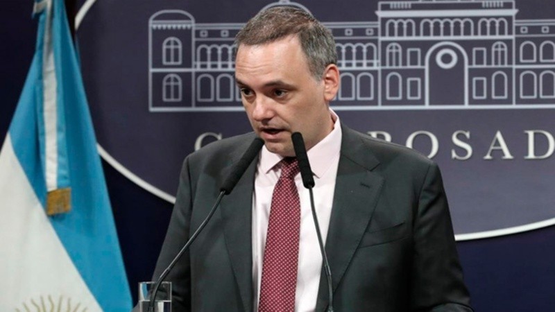 El Senado posterg&oacute; una semana el debate para interpelar a Manuel Adorni