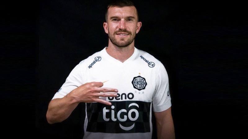 De fen&oacute;meno viral a jugar la Copa Sudamericana: Olimpia de Paraguay confirm&oacute; la contrataci&oacute;n de Tim Payne