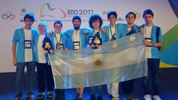 Un argentino de 17 años es medalla de oro en la Olimpiada Internacional de Matemática