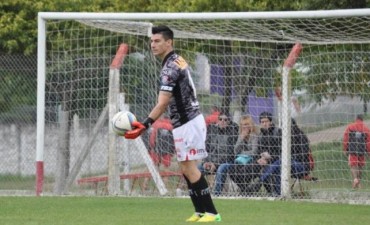 Colón suma al arquero Marinelli
