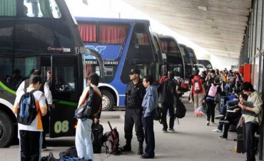 Los ch&oacute;feres de larga distancia levantaron el paro