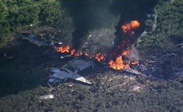Se estrell&oacute; un avi&oacute;n de la marina de Estados Unidos y hay m&aacute;s de una decena de muertos