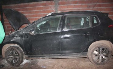 Investigan el incendio de dos autos en Santo Tom&eacute;