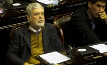 De Vido evitó la expulsión del Congreso