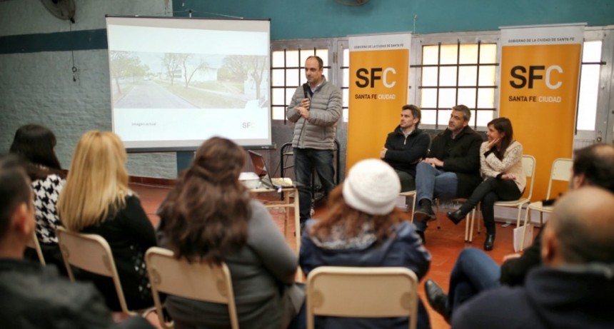 Corral present&oacute; un proyecto de mejoras en el entorno a escuelas de Yapey&uacute;