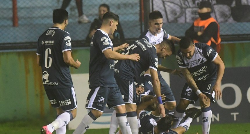 Lamadrid eliminó a Banfield de la Copa Argentina